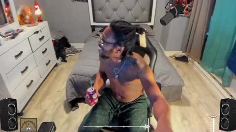 Plant Base Streamers From Pennsylvania online show from February 1, 10:44 pm