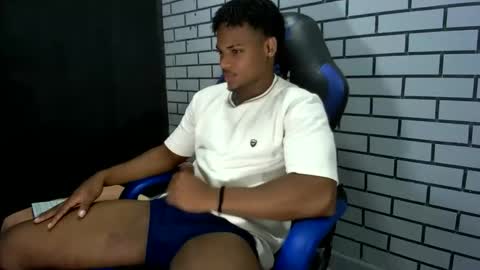 tu morenito online show from February 9, 11:53 pm