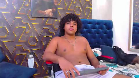 black_king_241 online show from March 6, 4:31 am