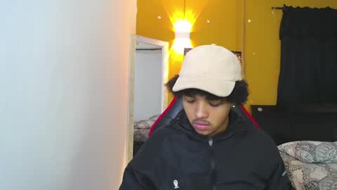 black_king_241 online show from March 12, 3:13 am