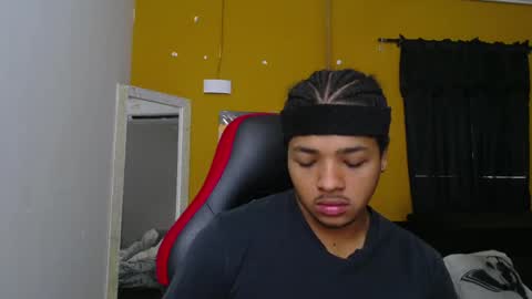 black_king_241 online show from February 18, 2:38 pm