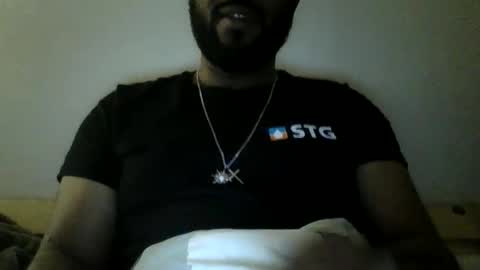 luis online show from April 25, 10:51 pm