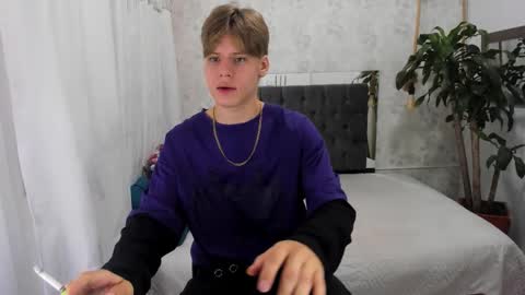 Snapshot of blondie_lover69 chatting on October 4, 8:35 pm Maleeth online show from October 4, 8:35 pm