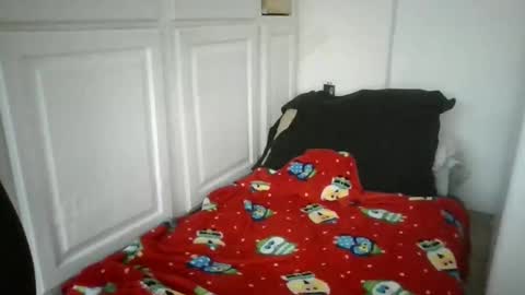 bluechucks1981 online show from March 4, 7:10 pm