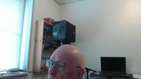 Snapshot of blueeyesn8 chatting on October 14, 9:16 am blueeyesn8 online show from October 14, 9:16 am