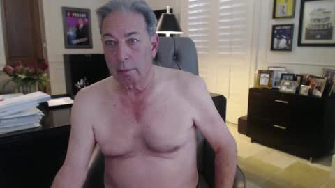 Snapshot of blueisles chatting on January 3, 9:26 pm blueisles online show from January 3, 9:26 pm