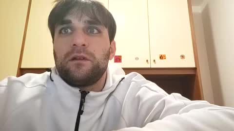 bluejoee online show from February 5, 5:20 pm