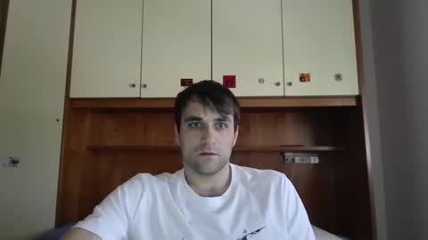 bluejoee online show from April 19, 7:52 am