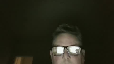 Snapshot of bluemoose70 chatting on December 22, 12:28 am bluemoose70 online show from December 22, 12:28 am