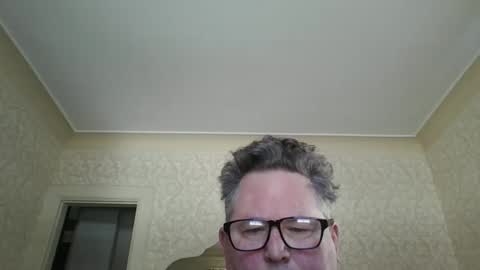 Snapshot of bluemoose70 chatting on January 10, 4:51 pm bluemoose70 online show from January 10, 4:51 pm