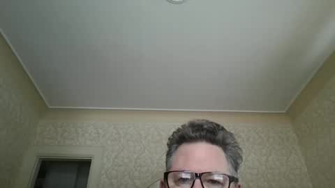 Snapshot of bluemoose70 chatting on January 6, 3:19 pm bluemoose70 online show from January 6, 3:19 pm