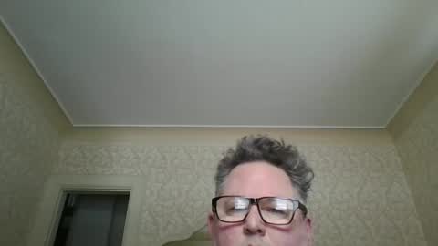 Snapshot of bluemoose70 chatting on January 4, 3:39 pm bluemoose70 online show from January 4, 3:39 pm