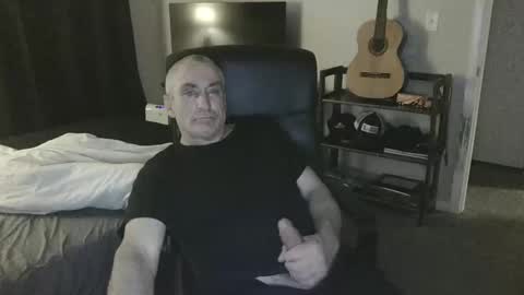 blueyesforyou2nit online show from February 24, 7:33 am