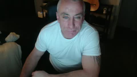 blueyesforyou2nit online show from February 9, 7:38 am