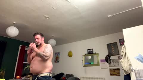 Blueyloey online show from February 8, 2:58 am