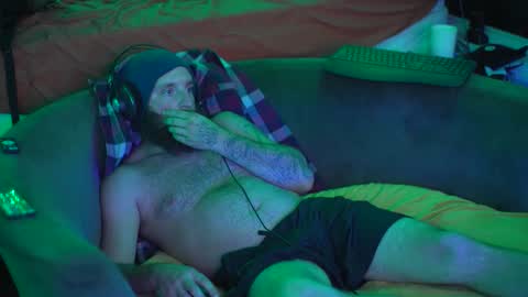 bmadnice803 online show from December 14, 8:45 am