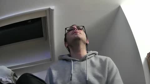 bo22222222 online show from February 13, 9:42 pm