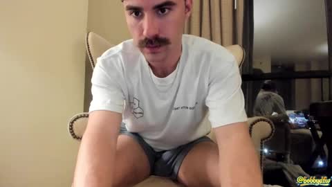 bobbydfw online show from April 9, 1:58 am