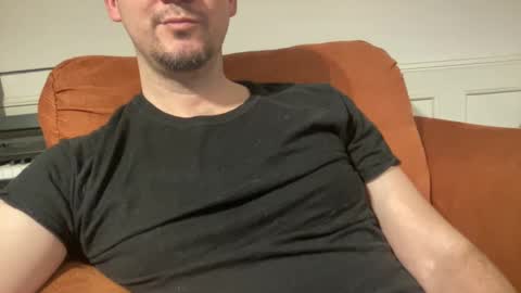 Snapshot of boludopeludo chatting on February 1, 4:24 am edilsonrd online show from February 1, 4:24 am