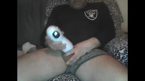 Snapshot of boooooooooooo23 chatting on December 20, 7:39 pm boooooooooooo23 online show from December 20, 7:39 pm