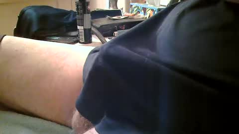 Snapshot of bourbon1965 chatting on December 20, 12:49 pm Bourbon online show from December 20, 12:49 pm