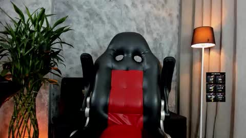 boyc02_ online show from March 2, 10:39 pm