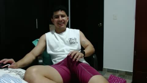 Snapshot of boyfit2023 chatting on September 15, 10:55 pm boyfit2023 online show from September 15, 10:55 pm