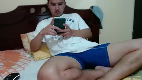 Snapshot of boyfit2023 chatting on January 22, 3:31 am boyfit2023 online show from January 22, 3:31 am