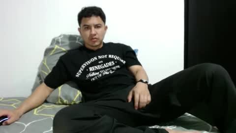 Snapshot of boyfit2023 chatting on September 18, 1:40 am boyfit2023 online show from September 18, 1:40 am