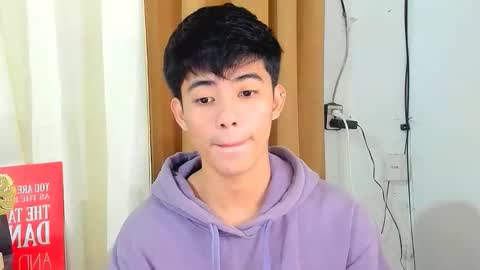 HI IM JAMES DONT FORGET GIVE ME THUMBS UP AND JOIN TO MY FANCLUB online show from December 19, 6:27 pm