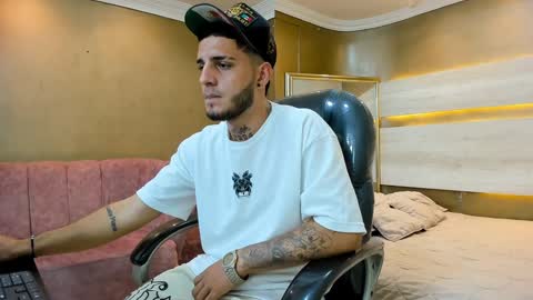 MAX online show from January 6, 9:22 pm