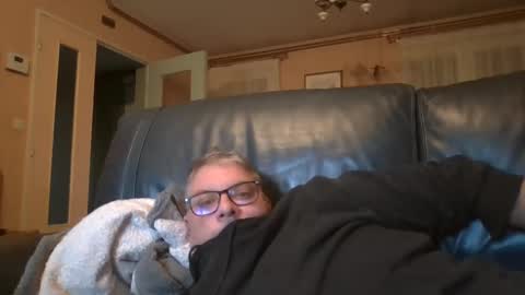 Snapshot of bozo81 chatting on September 20, 5:24 pm bozo81 online show from September 20, 5:24 pm