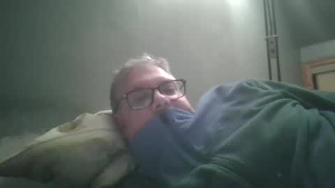 Snapshot of bozo81 chatting on September 30, 12:17 am bozo81 online show from September 30, 12:17 am