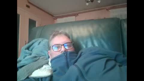 Snapshot of bozo81 chatting on January 14, 8:09 am bozo81 online show from January 14, 8:09 am