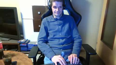 Snapshot of bponie1 chatting on January 10, 11:08 pm bponie1 online show from January 10, 11:08 pm