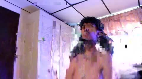 bra_c online show from April 24, 8:33 pm