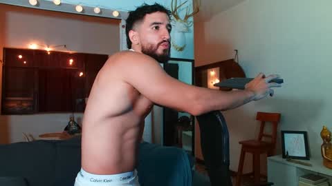 Bradley Martinez online show from January 30, 12:18 am