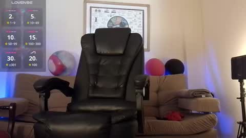 Snapshot of bradleycolton chatting on October 20, 3:27 pm Bradley Colton Independ Model online show from October 20, 3:27 pm