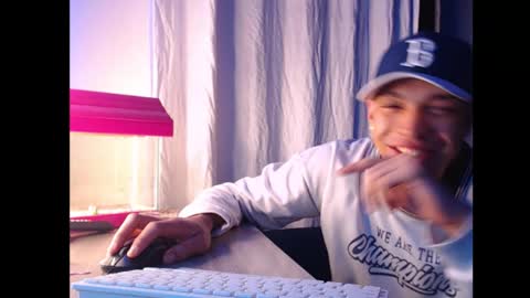 sebitas111 online show from November 20, 7:18 am