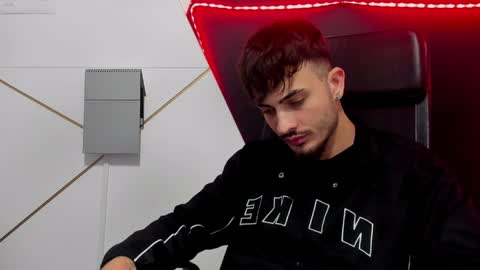 BrandonTateX online show from April 2, 3:20 pm