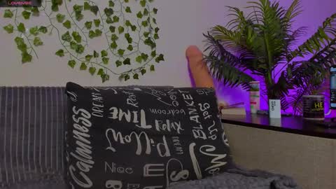 Johny Bravo online show from November 23, 10:15 am