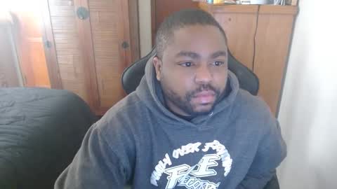 Breadw1nnah online show from December 10, 5:00 pm