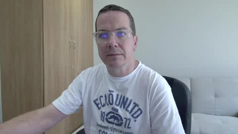 Brett online show from April 12, 9:00 am