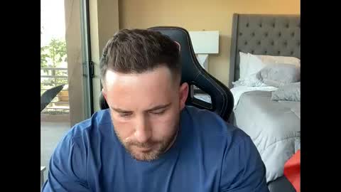 Brett Mycles online show from November 25, 10:01 pm