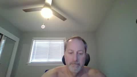 hey online show from April 8, 8:50 pm