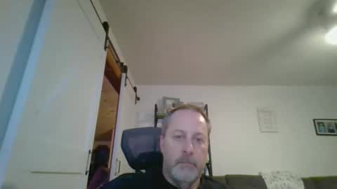 hey online show from February 6, 10:50 pm