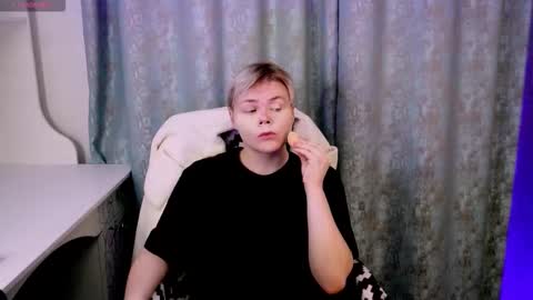 brian_mils online show from January 12, 12:42 pm