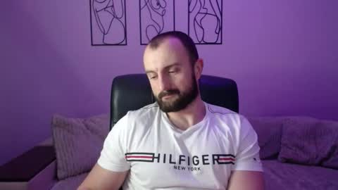 brindlefly69 online show from December 20, 2:13 pm