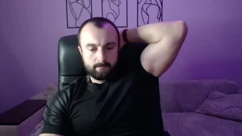 brindlefly69 online show from November 24, 11:44 am