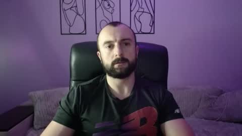 brindlefly69 online show from November 13, 2:22 pm